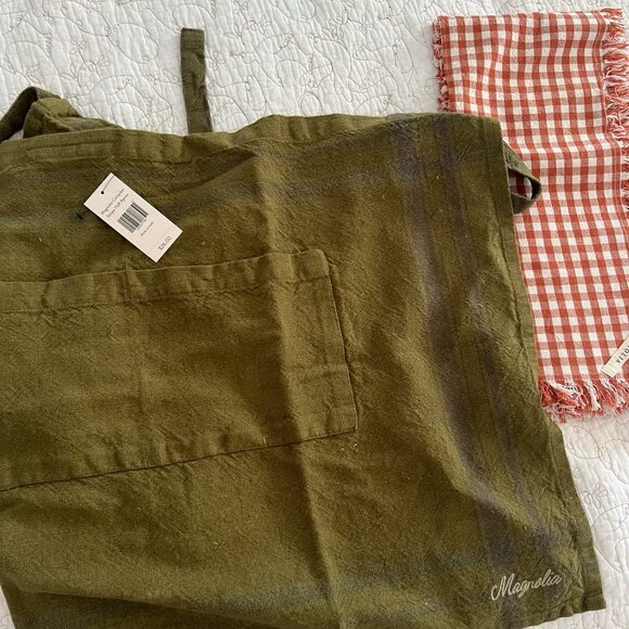 Magnolia Kitchenware Bundle - Picture 5 of 7